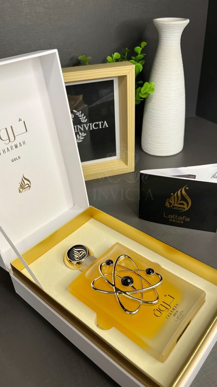 Lattafa Tharwah Gold EDP 100ml Masculino